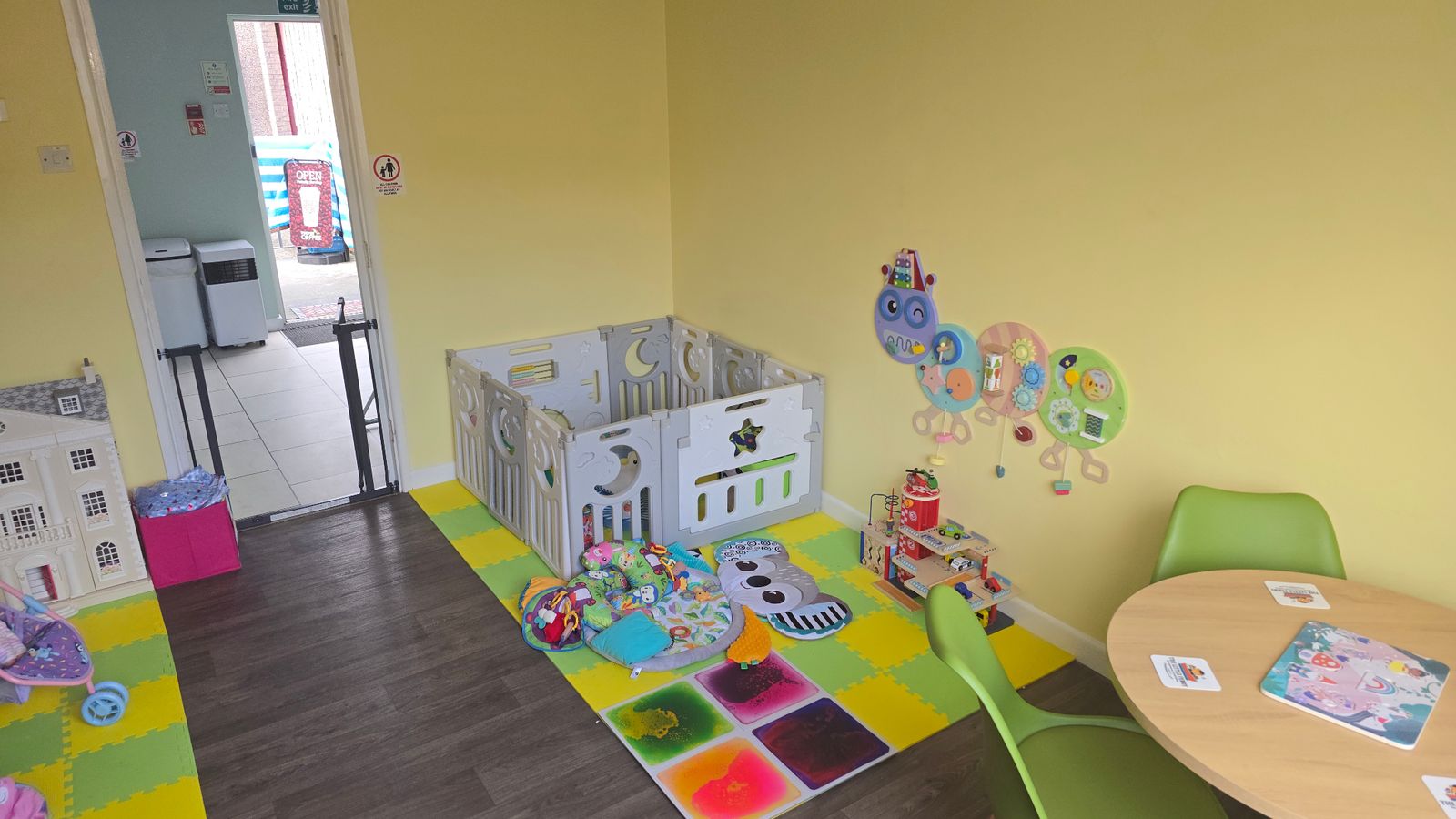 Play kitchen and market stall
